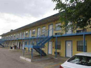 Loma Alta Motel Laredo Buitenkant foto
